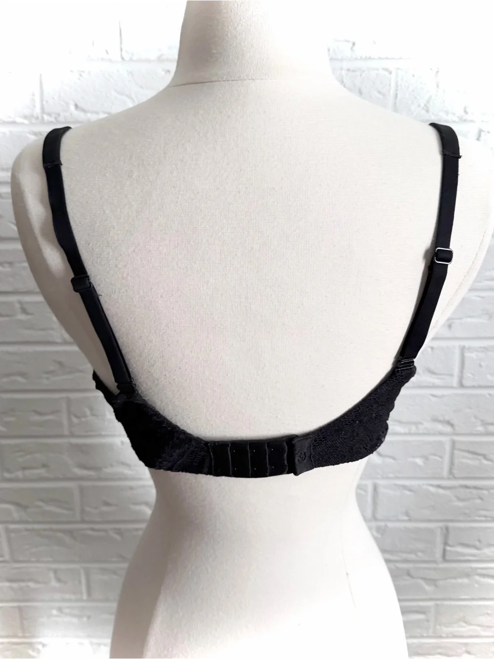 Victoria’s Secret Body Perfect Shape Bra Size 34DD